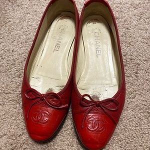 Chanel✨38.5 CC Cap toe Red ballet flats classic